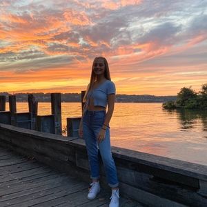 Meet your Posher, Hannah